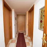Apartment Feeling House *